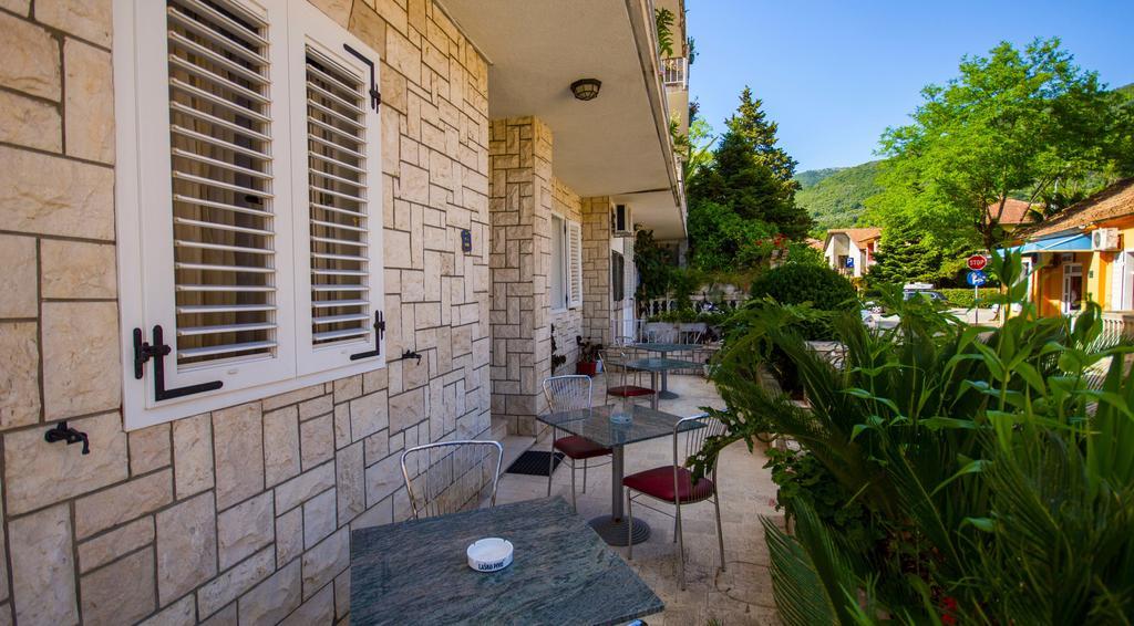 Pakovo Apartments Andrija Tivat Ruang foto